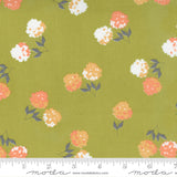 COZY UP 29121 15 Moss Clover Blossoms  Scattered Corey Yoder Moda